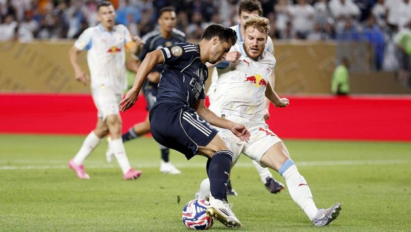 Nhận định soi kèo RB Salzburg vs Brann lúc 01h45 ngày 31/7/2025